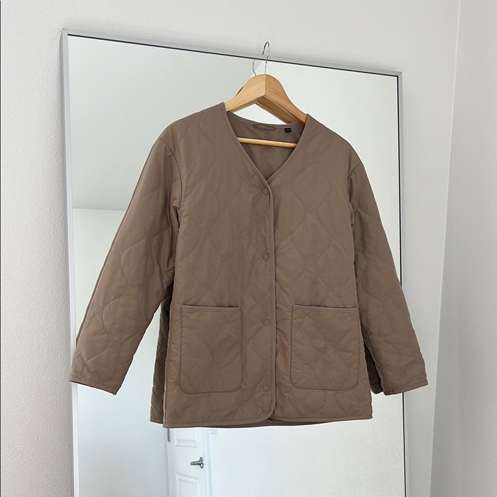 UNIQLO Reversible Lightweight Liner Jacket in Beige
